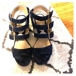 Navy sandals with buckles